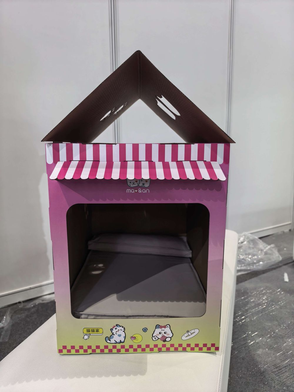 毛安安主题猫屋展品正视图